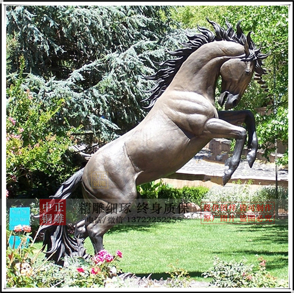 奔馬銅雕塑.jpg 奔馬銅雕塑.jpg