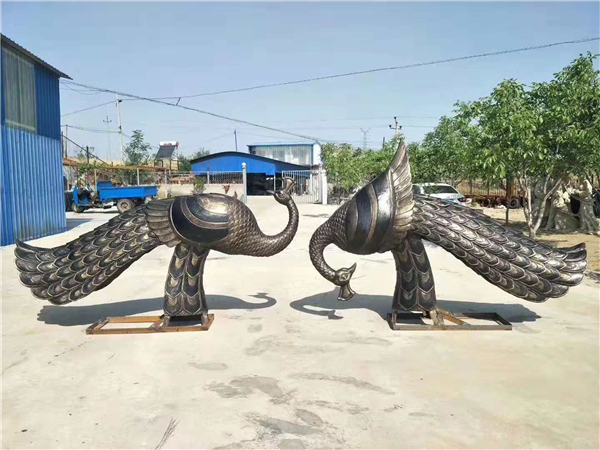 加工孔雀銅像.jpg