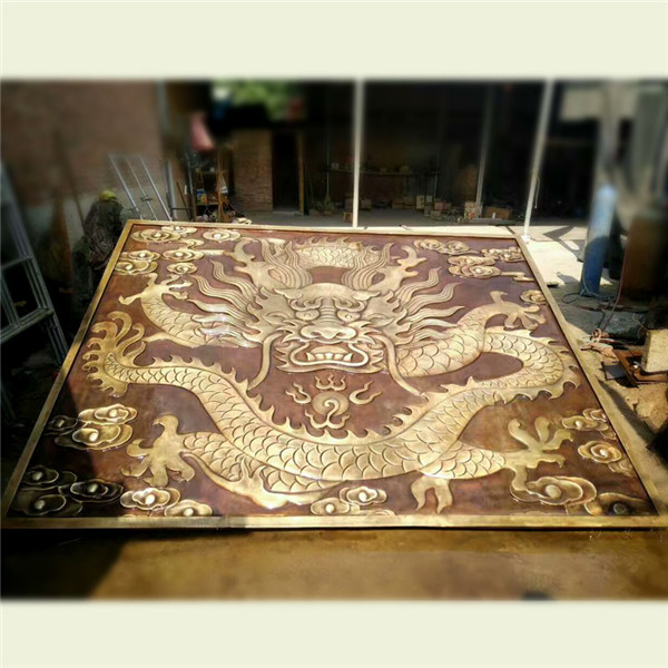 銅龍浮雕.jpg