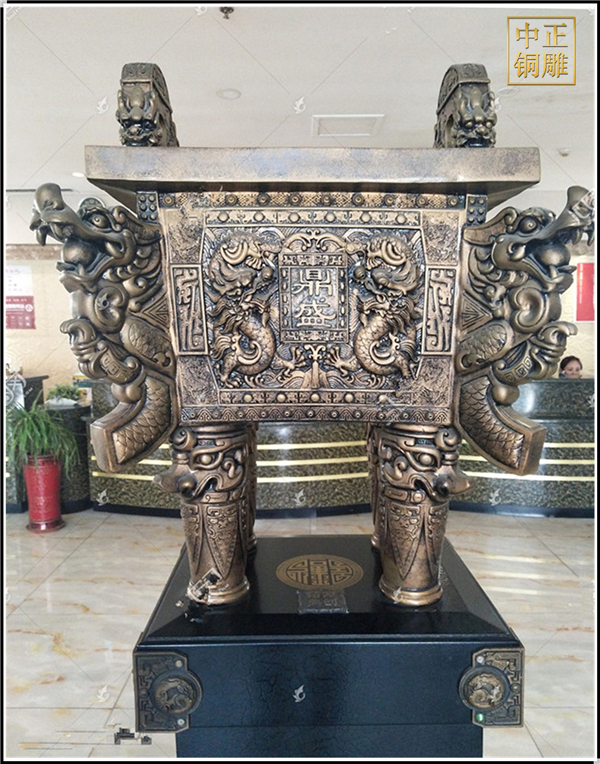 室內銅鼎雕塑.jpg