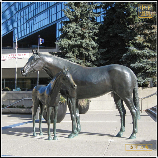 母子馬銅雕塑