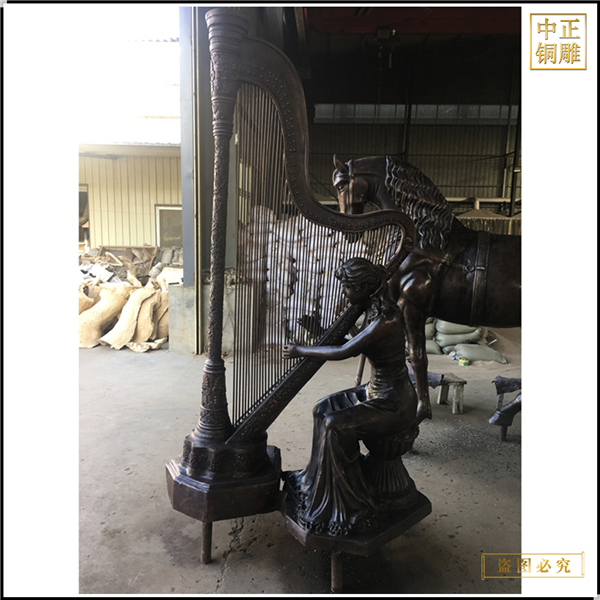 美女彈大提琴人物雕塑